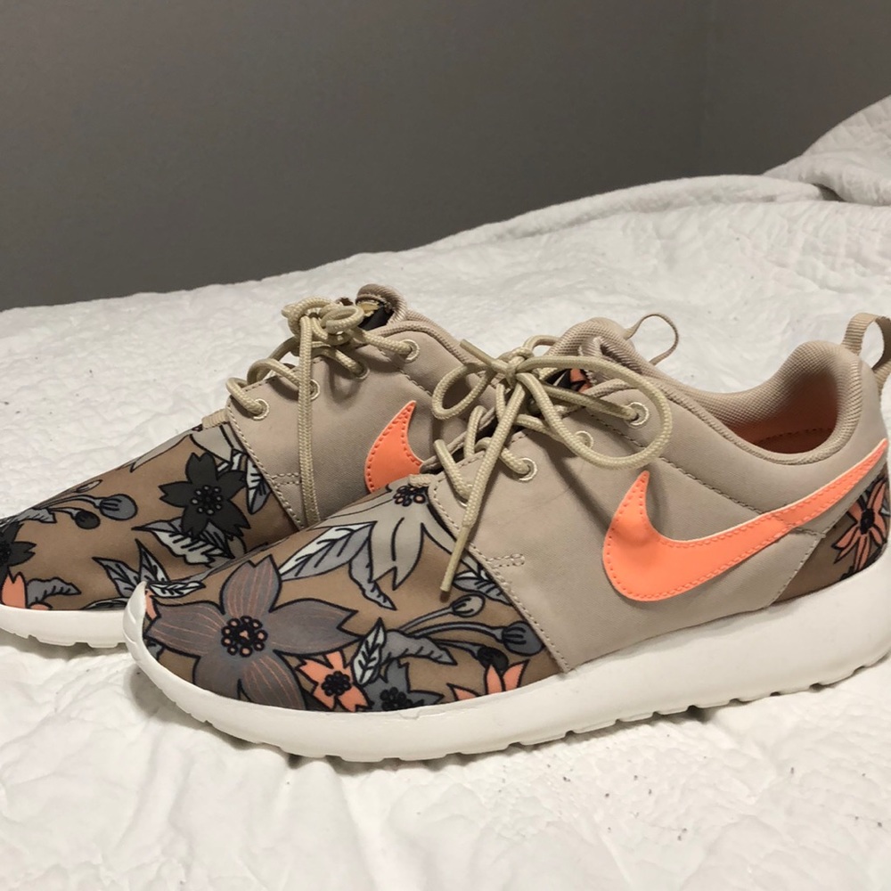 Nike Women’s Roshe Run